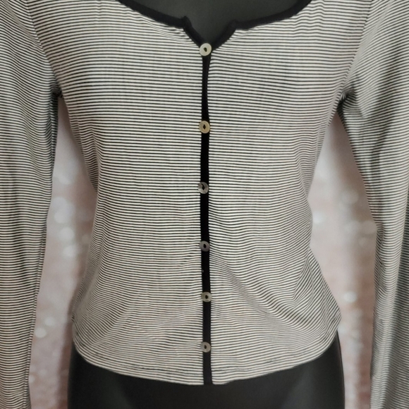 𝅺urban Romantics Striped Top - Picture 3 of 4